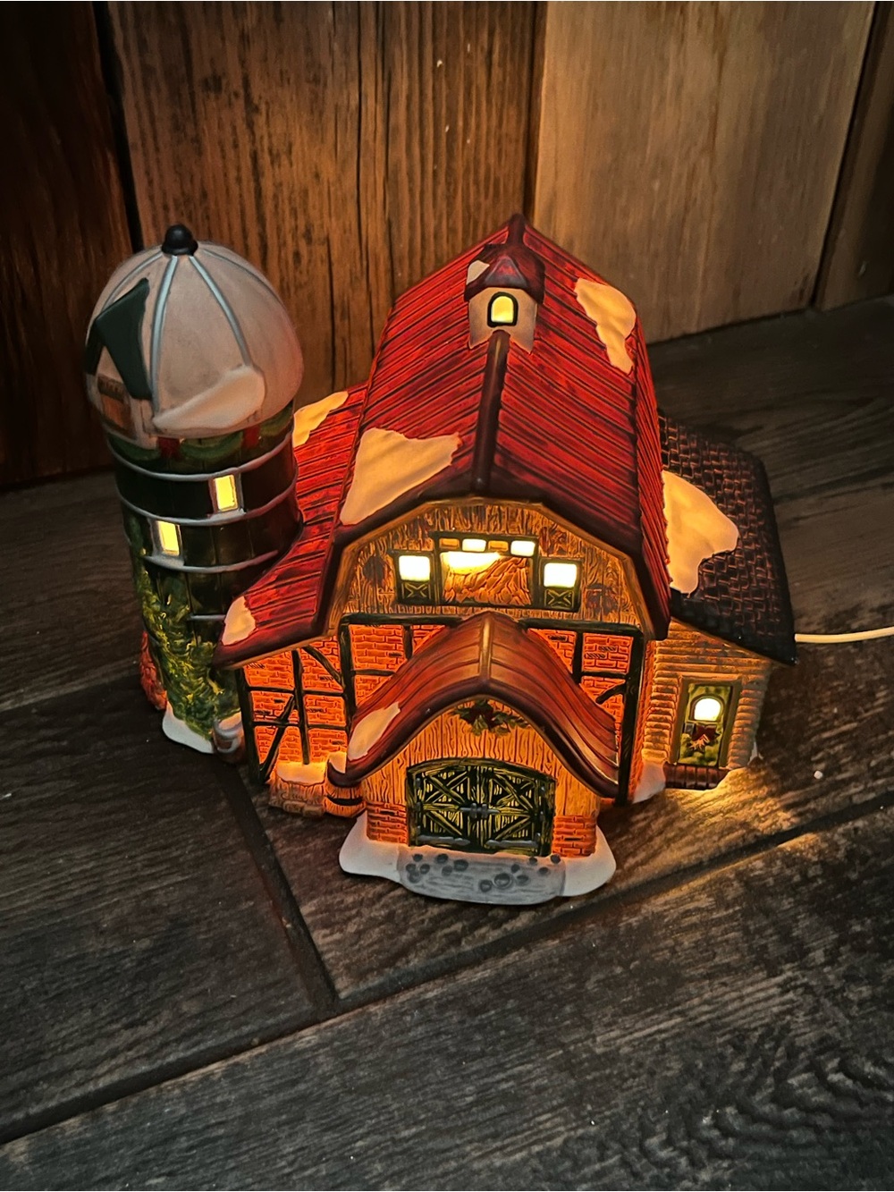 Lighted Ceramic Holiday Barn Decoration - Red Roof